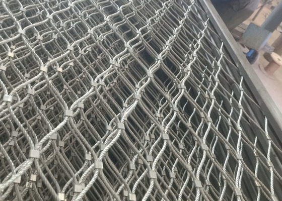 Ячеистая сеть балкона лестницы архитектурноакустическая отверстие 50 x 50 Mm