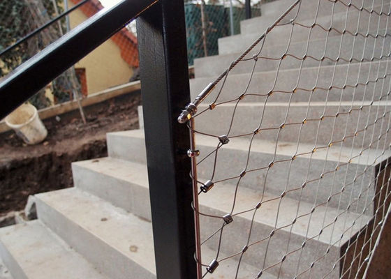 Тросовая сетка из нержавеющей стали с ячейкой 80x80 мм для защиты от падения в качестве заполнения балюстрады из кабеля SS 304/316